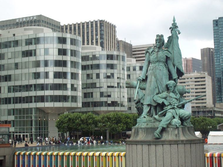 ladefense1.jpg